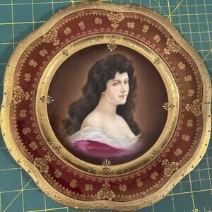 Antique Royal Vienna Style Hand Painted Portrait Cabinet Plate Gold Gilt 9.75” D